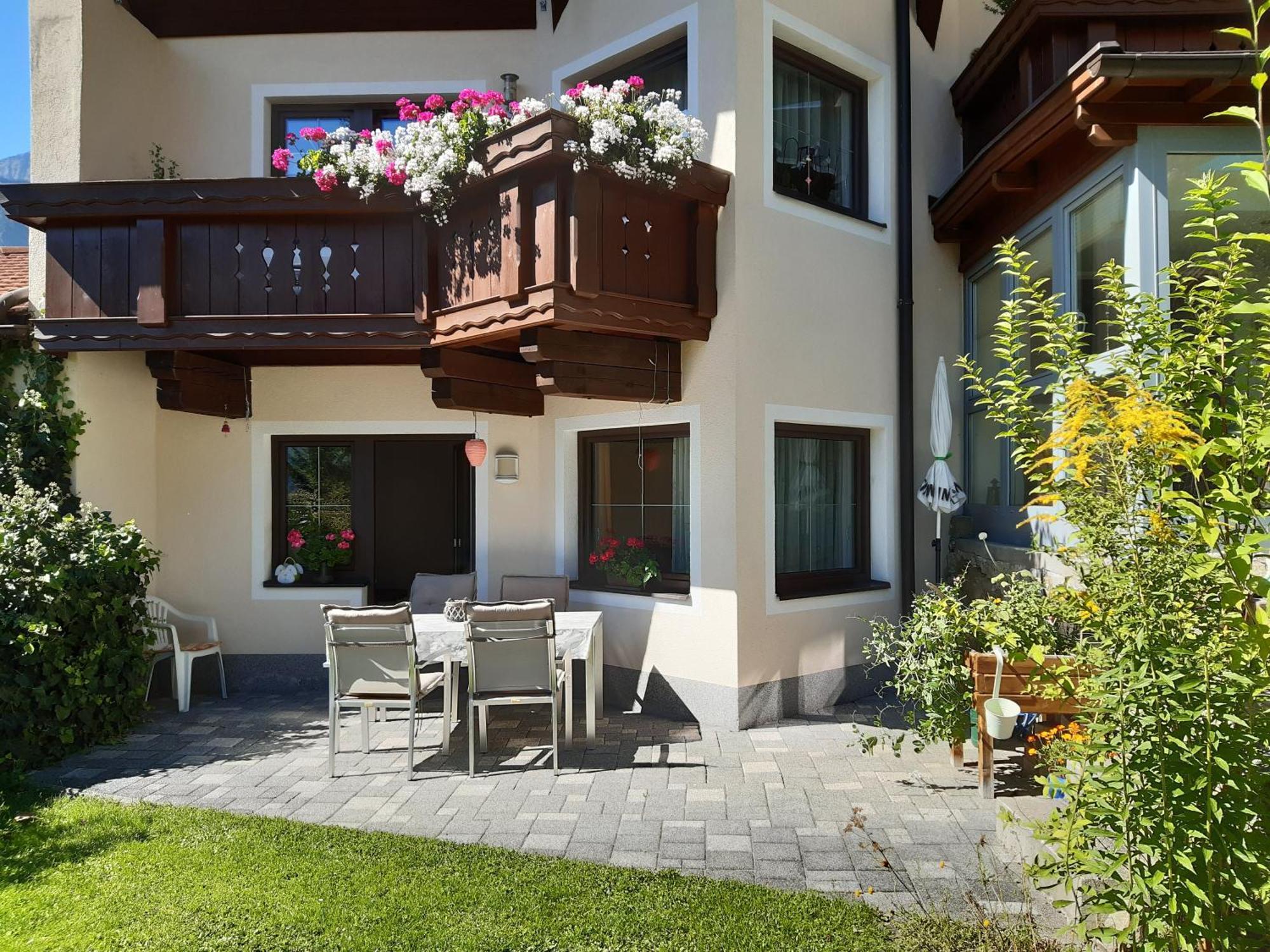 Ferienwohnung Eva Langenfeld Exterior photo